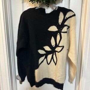 Qua Dro-Black & Cream Lambs Wool Vintage Sweater w/Beaded Floral Pattern-Medium